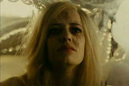 ��������˵�ʹ��ȻҲ�ܲ�м�ڰ���