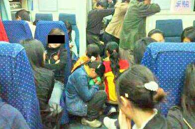 �������