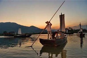 四位老人与玉泉山烈士陵园的情怀(上部)