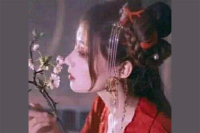 ���֡���