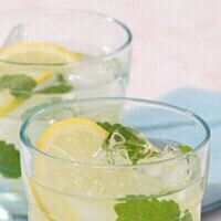 �����ʵ���������900��