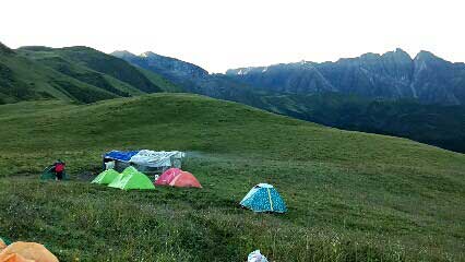 �����ľŶ�ɽ����600��